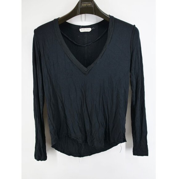 We The Free Black Long Sleeve V-Neck Shirt Womens Size Small Viscose - Picture 1 of 7